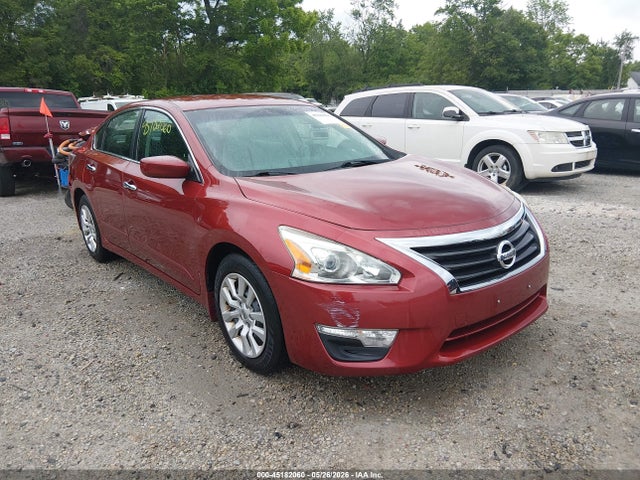 Salvage Nissan Altima Image
