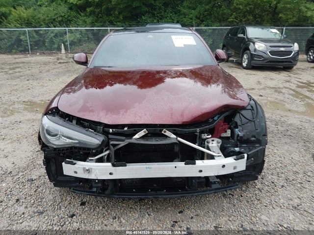 Alfa Romeo Giulia Ti Awd