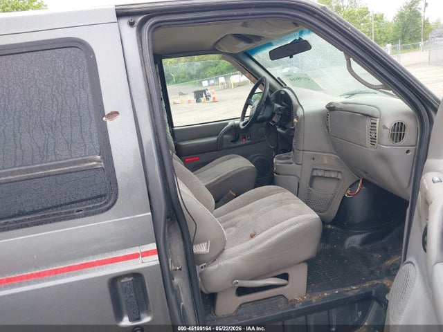 GMC Safari Standard