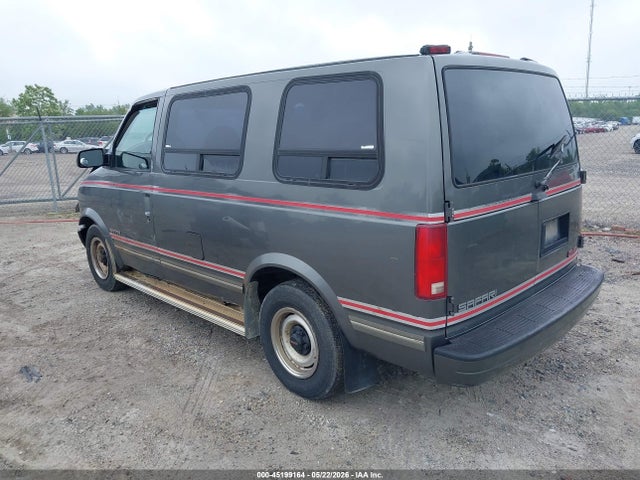 GMC Safari Standard