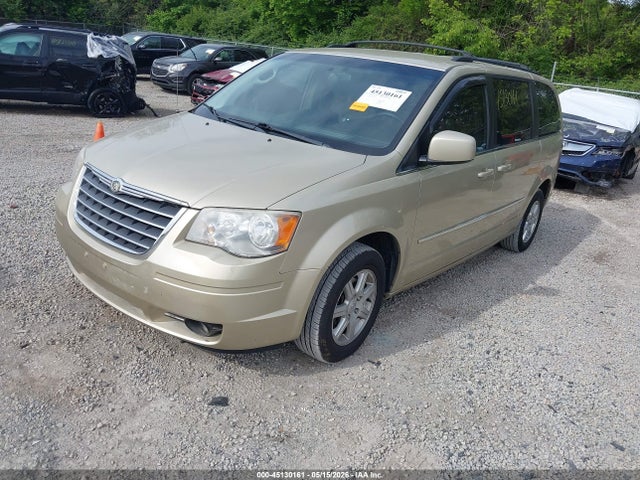 Chrysler Town & Country Touring Plus