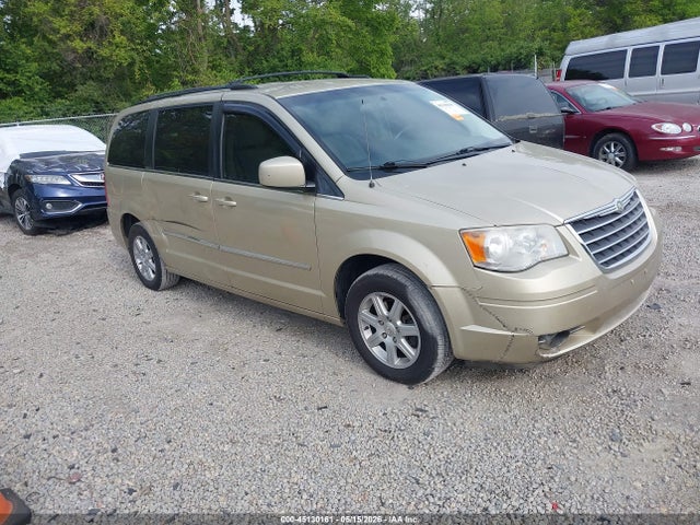Salvage Chrysler Town & Country Image
