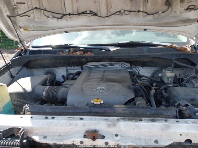 Toyota Tundra Sr5 V8