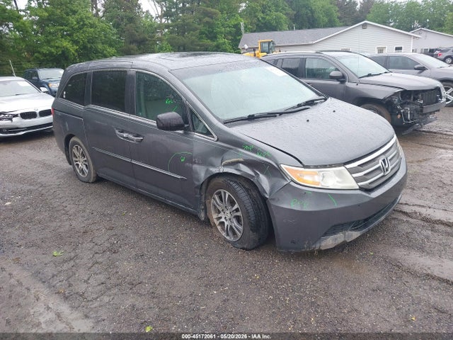 Salvage Honda Odyssey Image