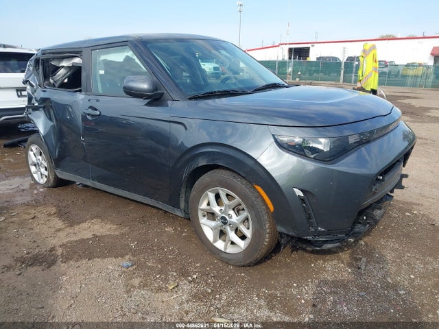 Salvage Kia Soul Image