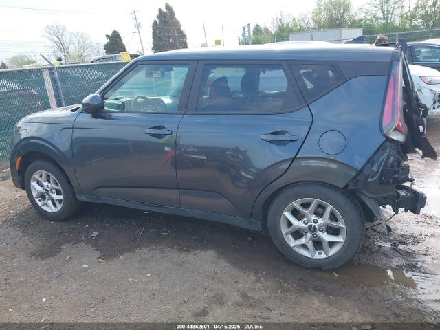 Kia Soul Lx