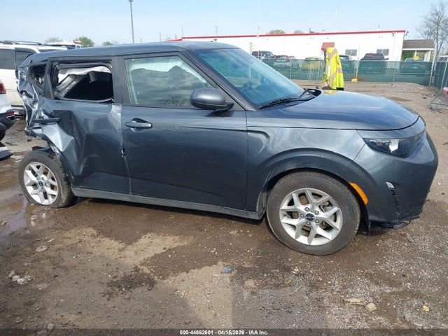 Kia Soul Lx