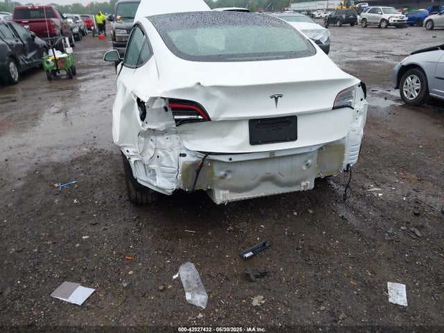Tesla Model 3 Rear-wheel Drive
