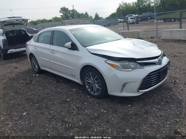 Salvage Toyota Avalon Hybrid Image