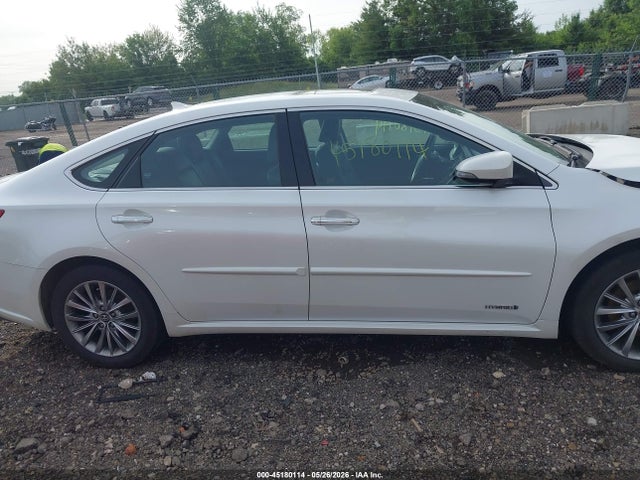 Toyota Avalon Hybrid Limited