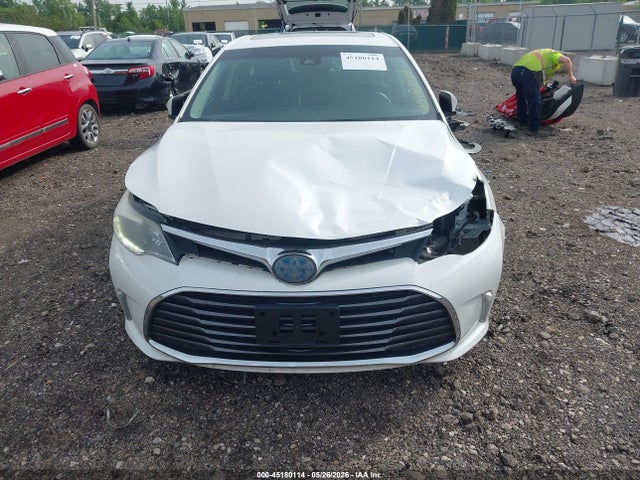 Toyota Avalon Hybrid Limited