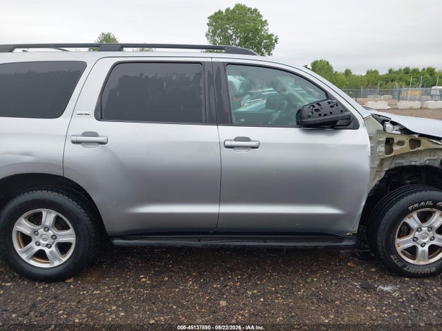 Toyota Sequoia Sr5 5.7l V8