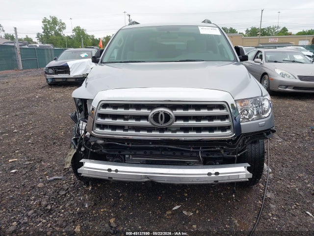 Toyota Sequoia Sr5 5.7l V8