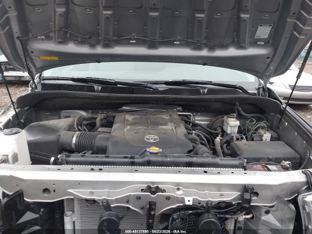 Toyota Sequoia Sr5 5.7l V8