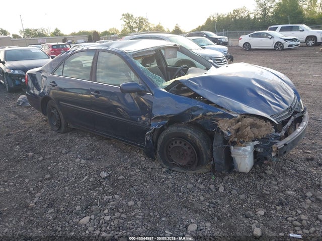 Salvage Toyota Camry Image