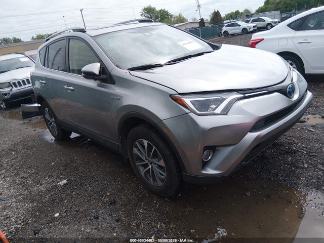 Salvage Toyota RAV4 Image