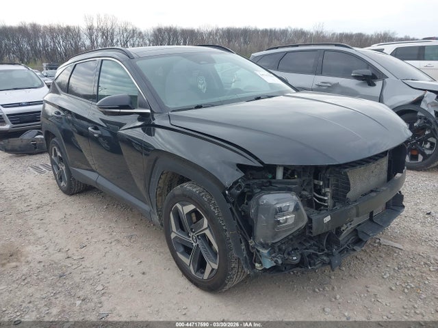 Salvage Hyundai TUCSON Image
