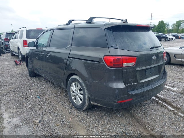 Kia Sedona Lx