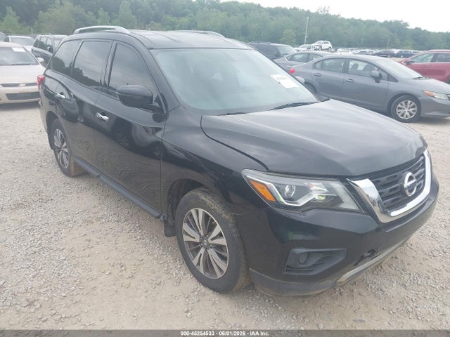 Salvage Nissan Pathfinder Image