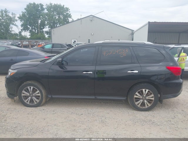 Nissan Pathfinder S