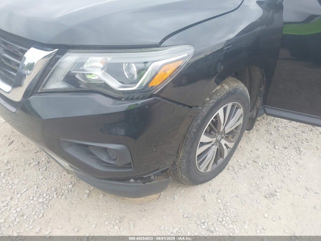 Nissan Pathfinder S