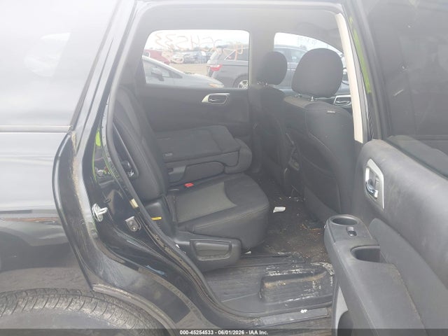 Nissan Pathfinder S