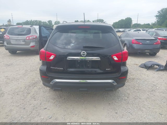 Nissan Pathfinder S