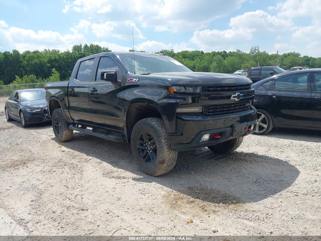 Salvage Chevrolet Silverado 1500 Image