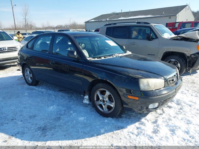 Salvage Hyundai ELANTRA Image