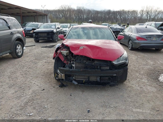 Hyundai VELOSTER Turbo
