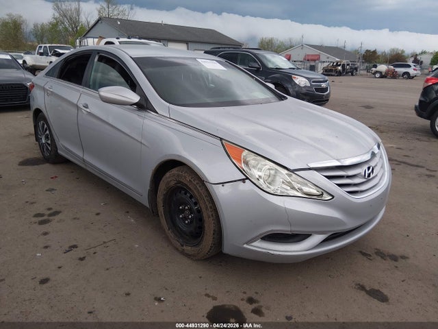 Salvage Hyundai SONATA Image