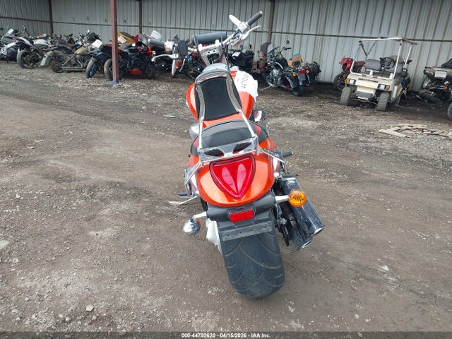 Suzuki Vzr1800