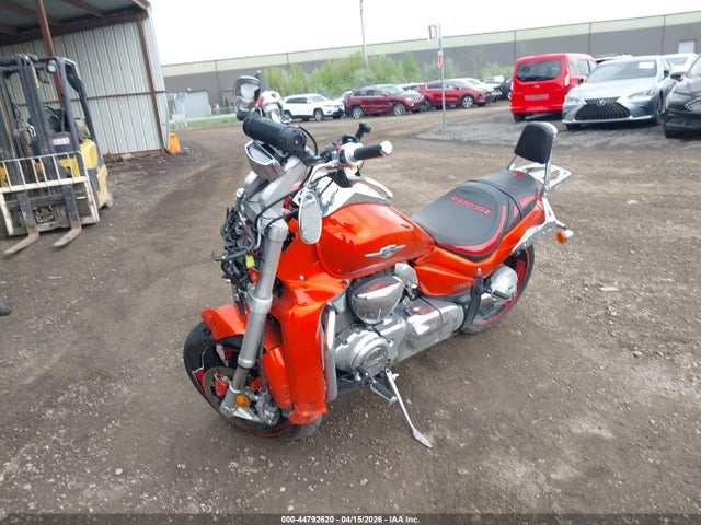 Suzuki Vzr1800