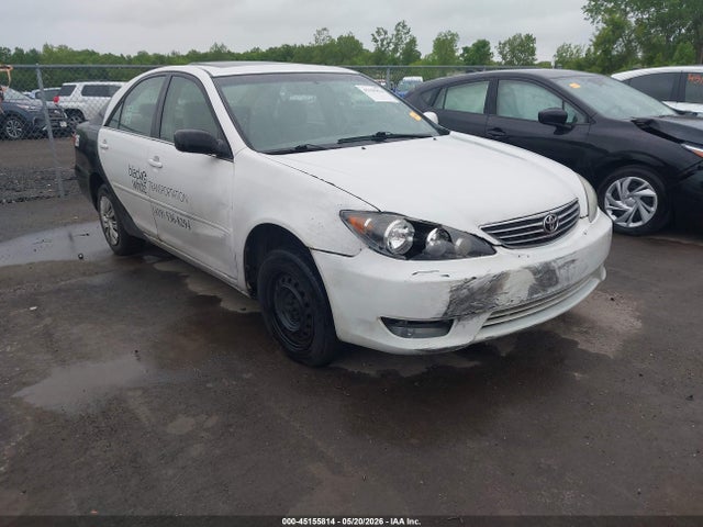 Salvage Toyota Camry Image