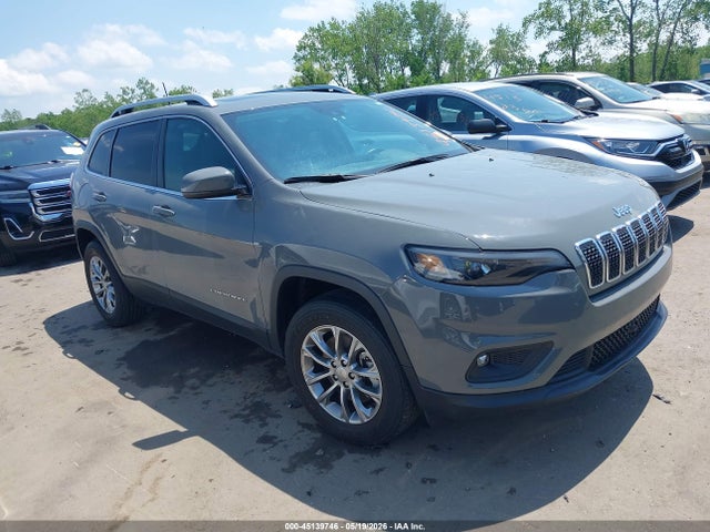 Salvage Jeep Cherokee Image