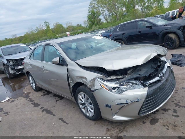 Salvage Toyota Camry Image