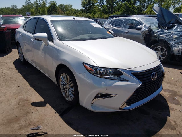 Salvage Lexus Es Image