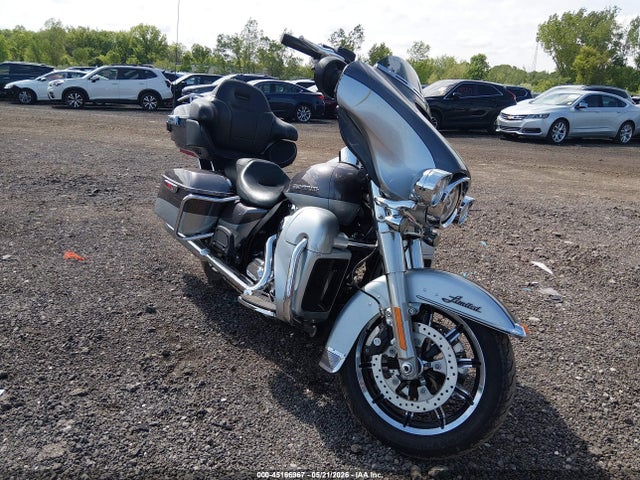 Salvage Harley-Davidson Flhtk Image