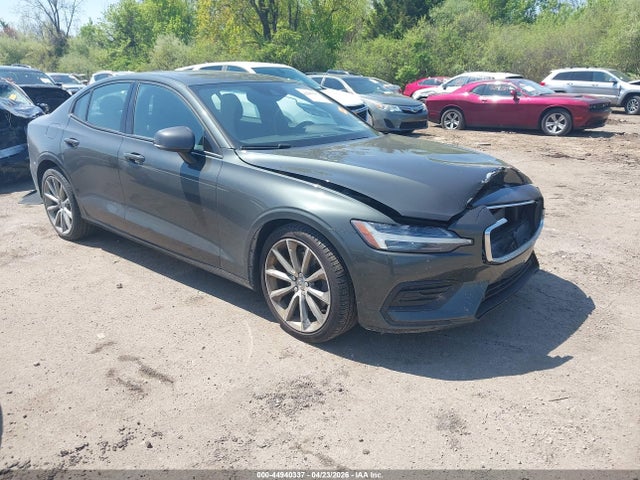 Salvage Volvo S60 Image