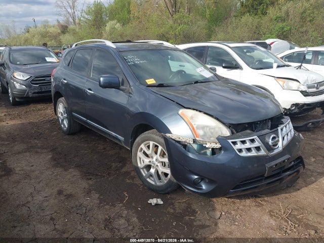 Salvage Nissan Rogue Image
