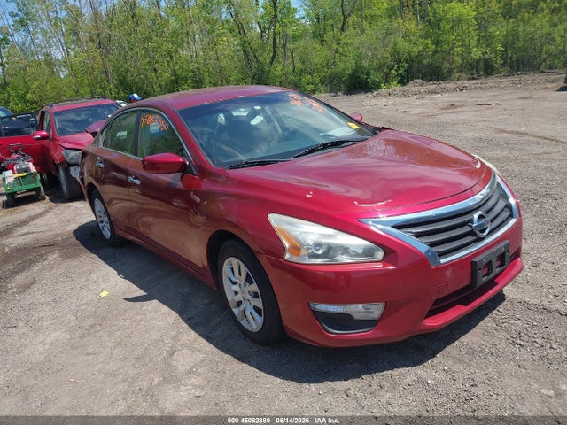 Salvage Nissan Altima Image