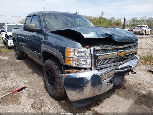 Salvage Chevrolet Silverado 1500 Image