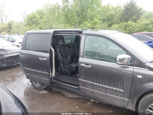 Chrysler Town & Country Touring-l 30th Anniversary
