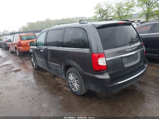Chrysler Town & Country Touring-l 30th Anniversary