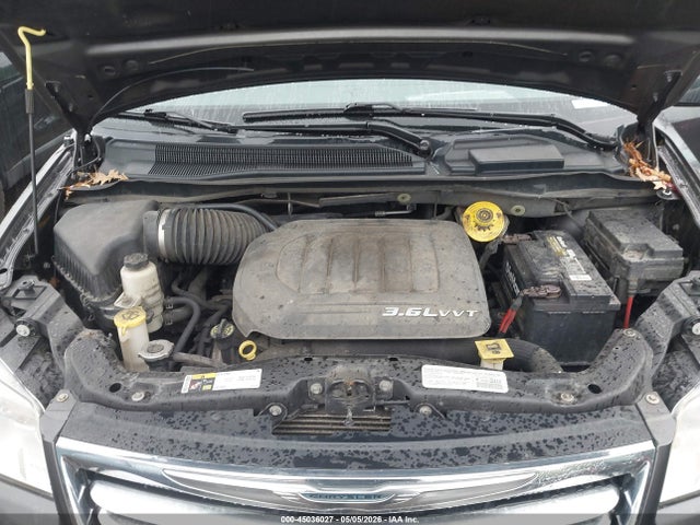 Chrysler Town & Country Touring-l 30th Anniversary