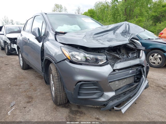 Salvage Chevrolet Trax Image