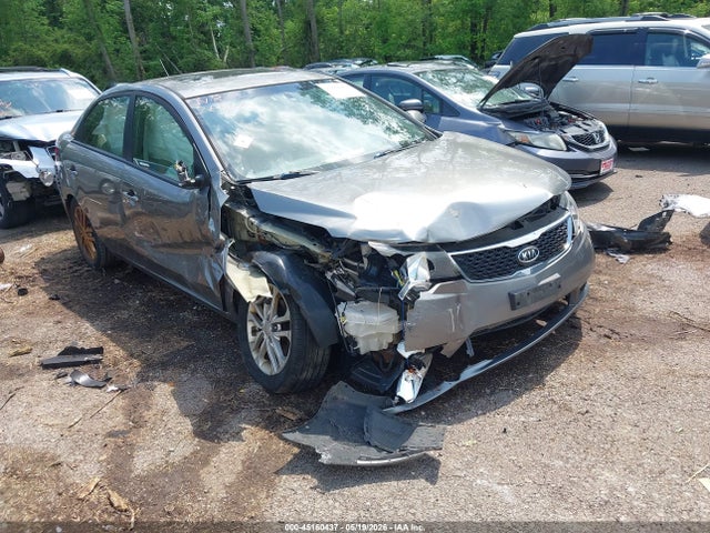 Salvage Kia Forte Image