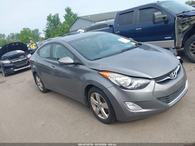 Salvage Hyundai ELANTRA Image