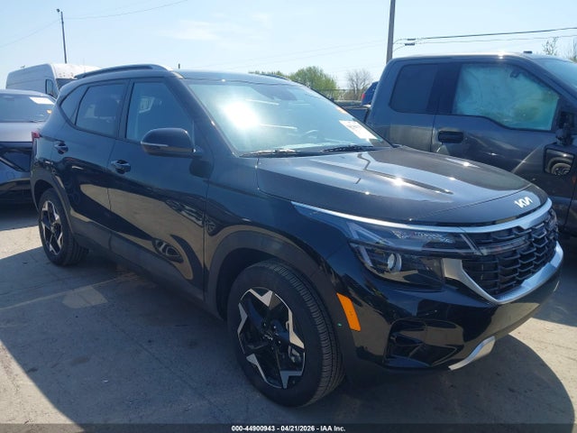 Salvage Kia Seltos Image
