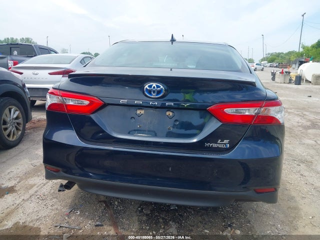 Toyota Camry Le Hybrid